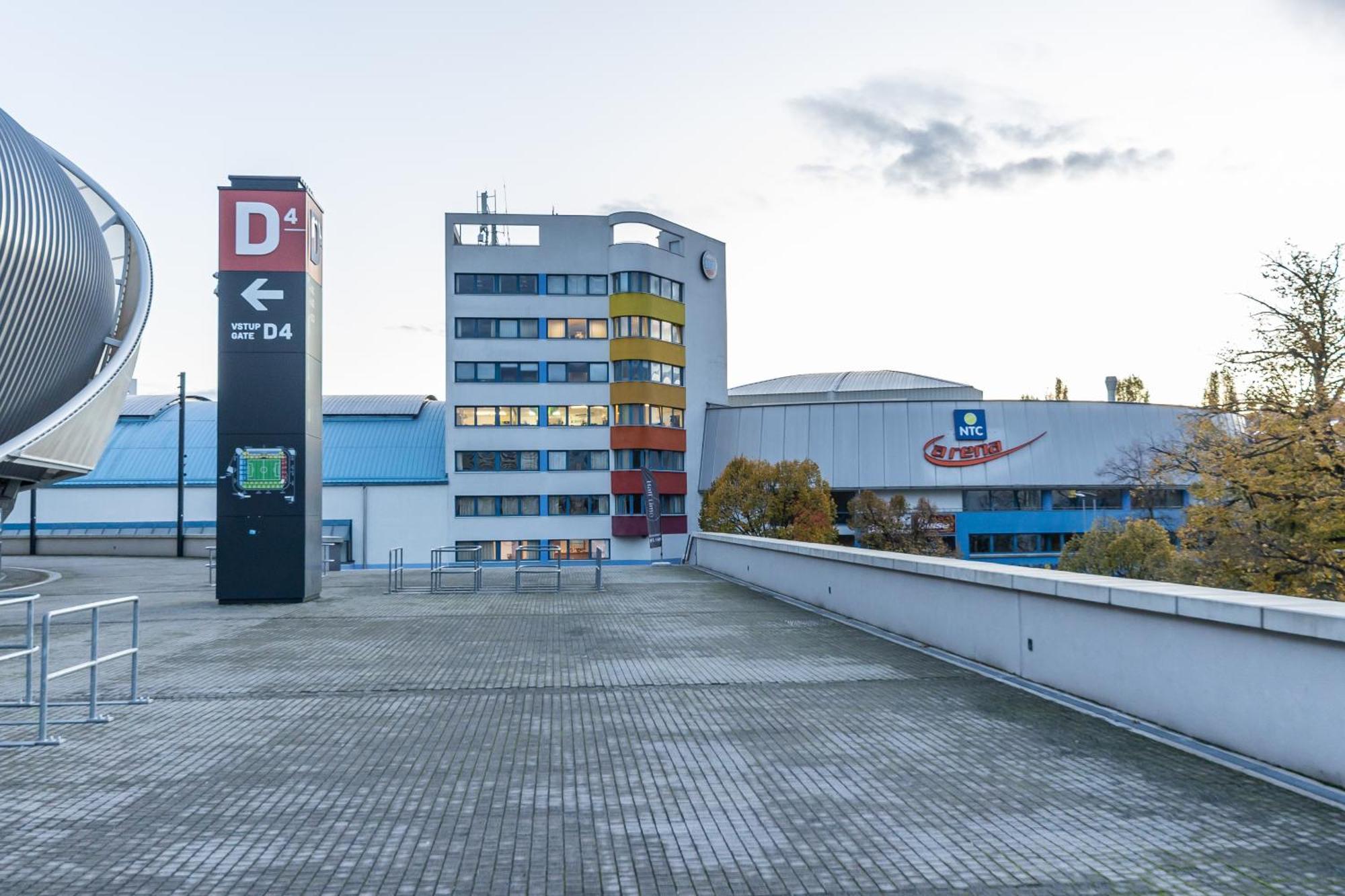 Nfs - Narodny Futbalovy Stadion - Apartman Братислава Екстериор снимка